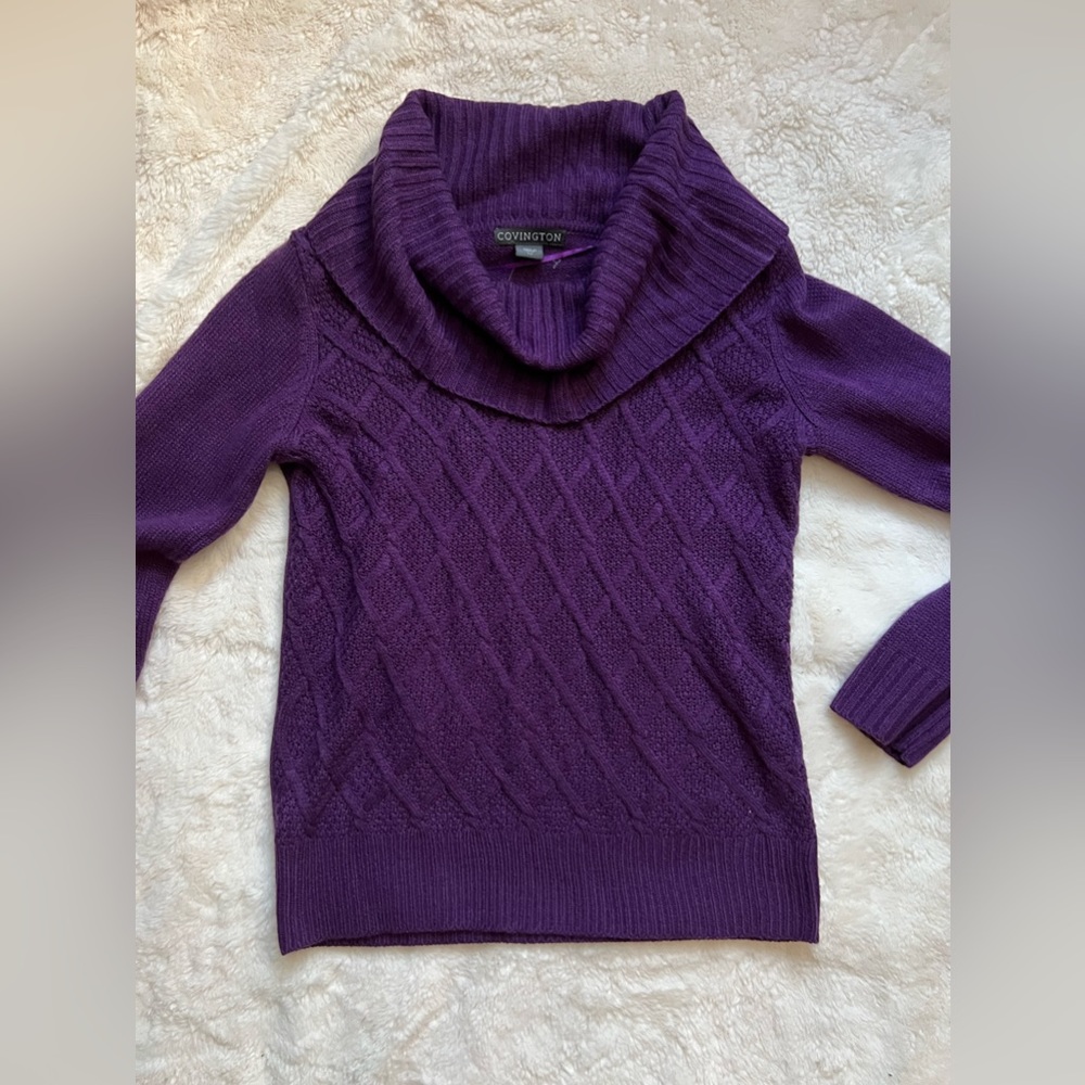 Covington Women's Long Sleeve Cowl Neck
Sweater purple; Size Small